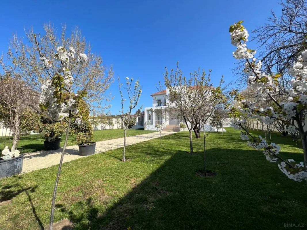 Kirayə verilir 7 otaqlı həyət evi 500 m²