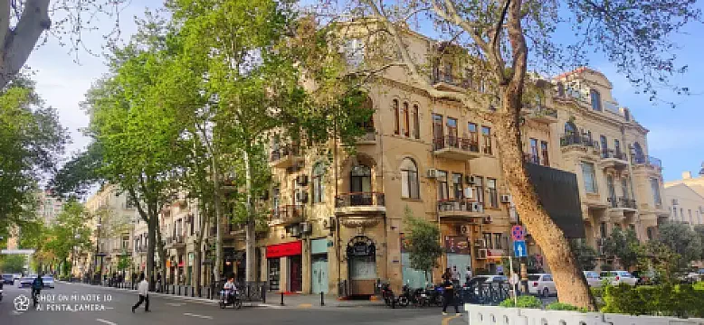 Satılır 5 otaqlı mənzil 221 m² — Bakı, Nəsimi 5 otaq 221.00 m²