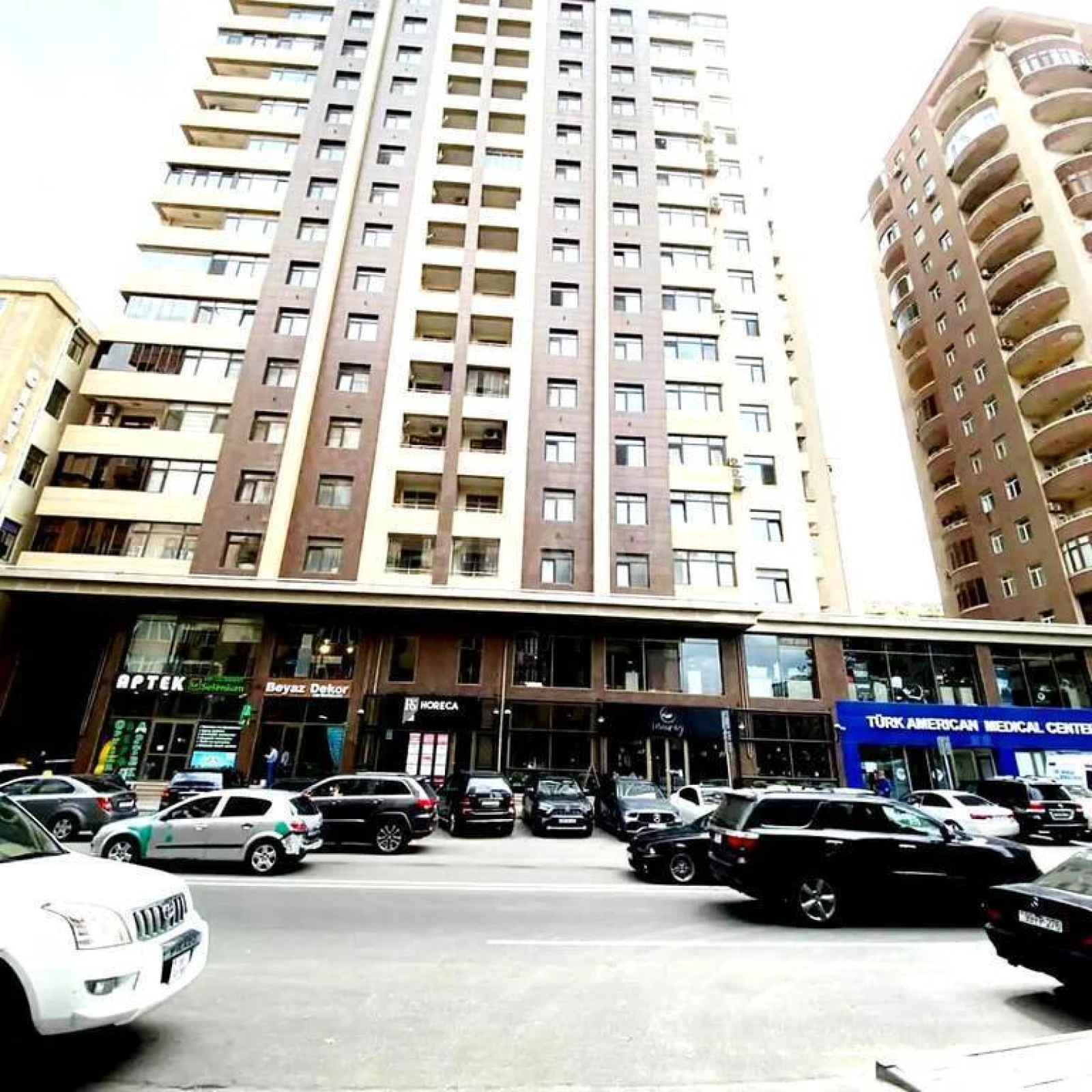 Satılır 3 otaqlı mənzil 147.5 m²