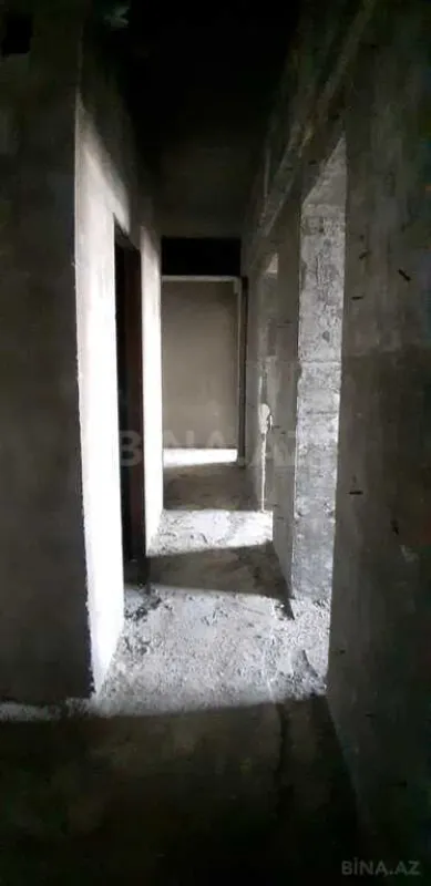 Satılır 3 otaqlı mənzil 147.5 m²