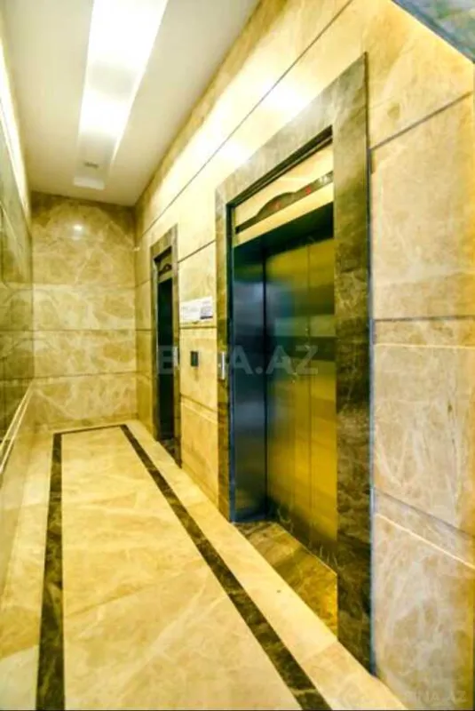 Satılır 3 otaqlı mənzil 147.5 m²