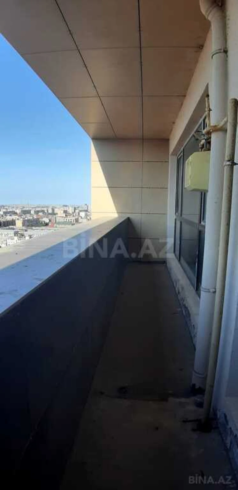 Satılır 3 otaqlı mənzil 147.5 m²