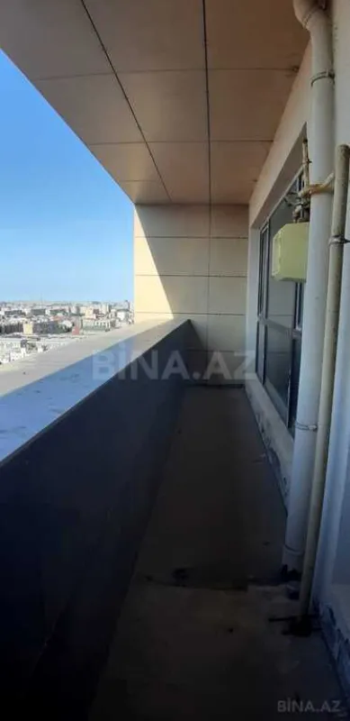Satılır 3 otaqlı mənzil 147.5 m²