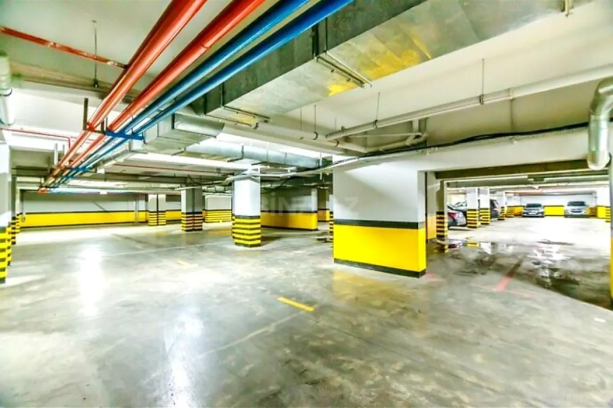 Satılır 3 otaqlı mənzil 147.5 m²