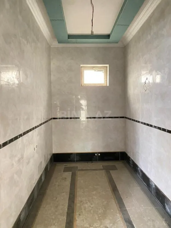 Satılır 11 otaqlı həyət evi 1700 m²
