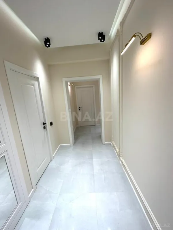 Satılır 2 otaqlı mənzil 80 m²