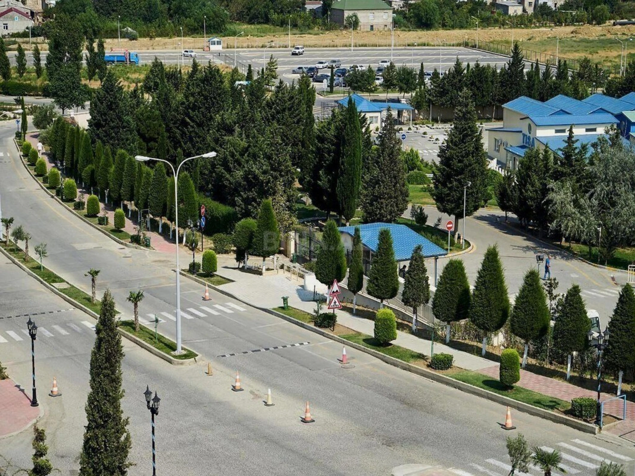 Satılır 7 otaqlı həyət evi 370 m²