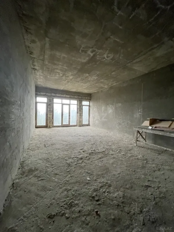 Satılır 7 otaqlı həyət evi 370 m²