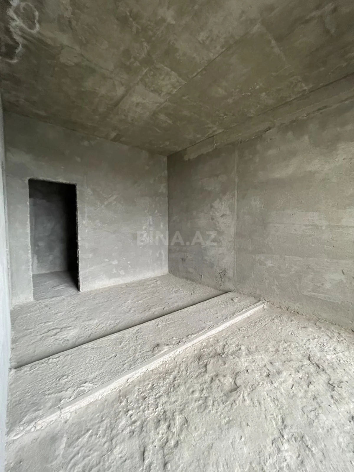 Satılır 7 otaqlı həyət evi 370 m²