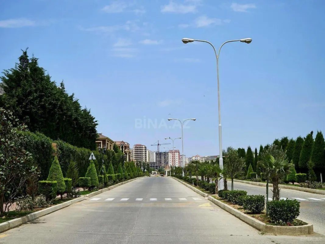 Satılır 7 otaqlı həyət evi 370 m²