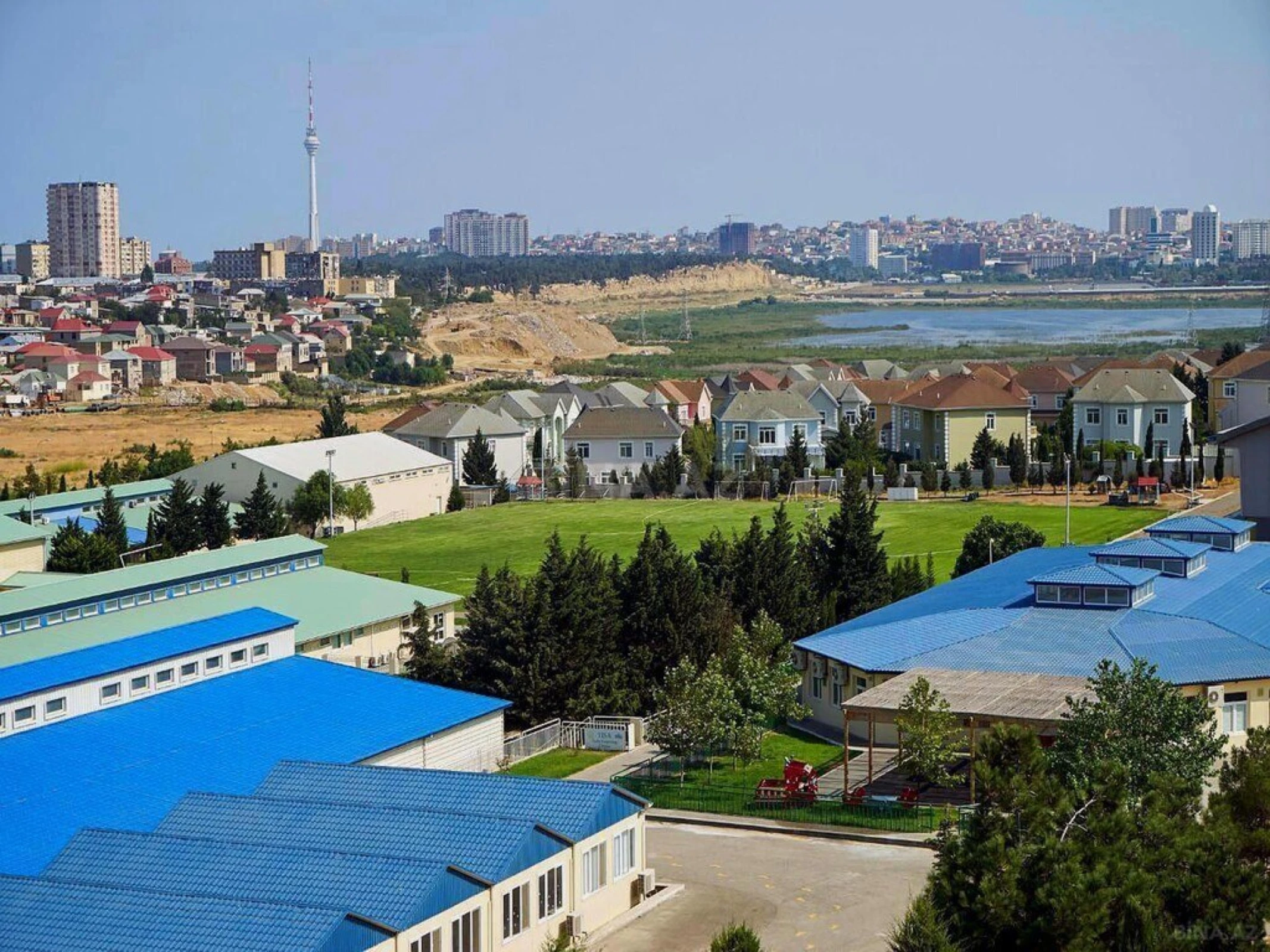 Satılır 7 otaqlı həyət evi 370 m²