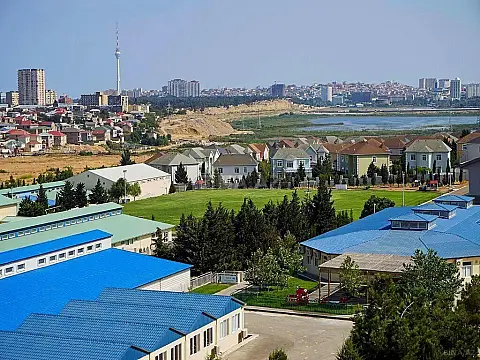 Satılır 7 otaqlı həyət evi 370 m²