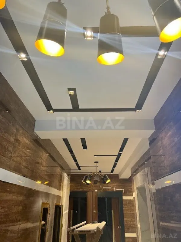 Satılır 4 otaqlı mənzil 260 m²