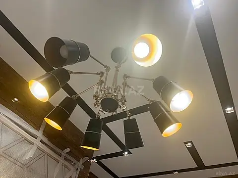 Satılır 4 otaqlı mənzil 260 m²