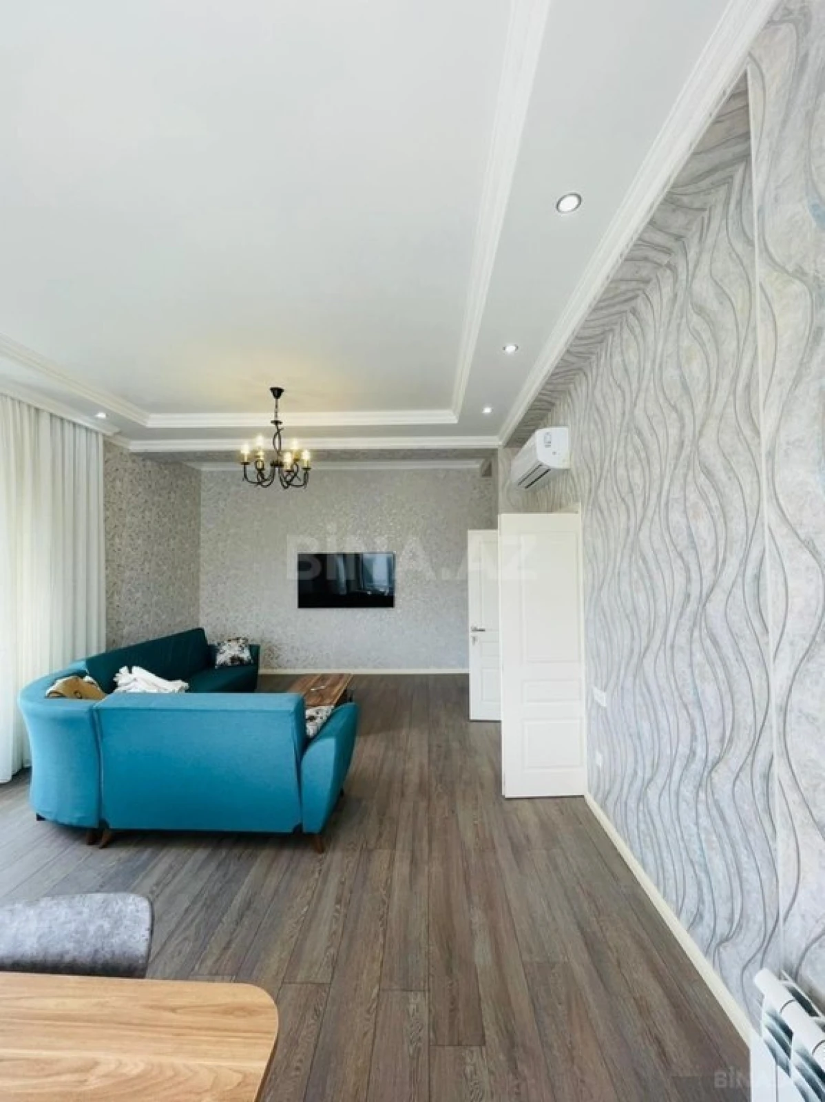 Kirayə verilir 5 otaqlı həyət evi 270 m²