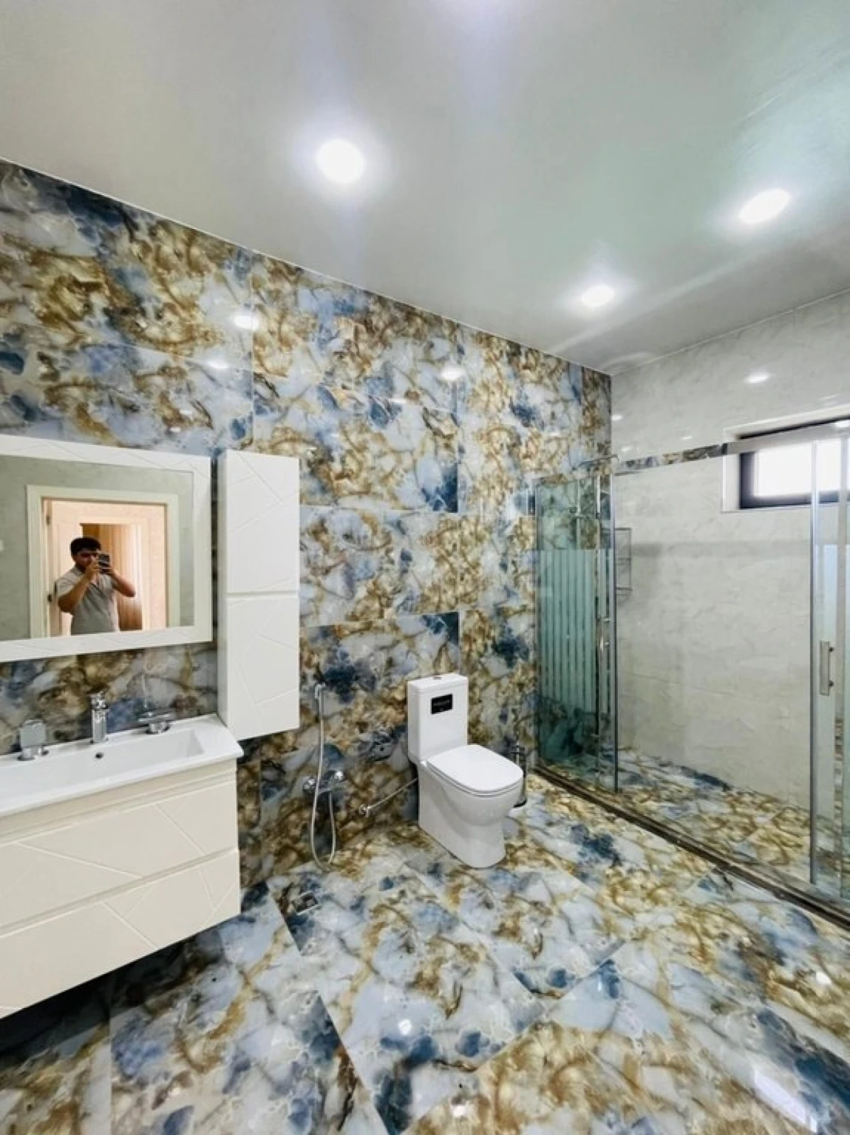 Kirayə verilir 5 otaqlı həyət evi 270 m²