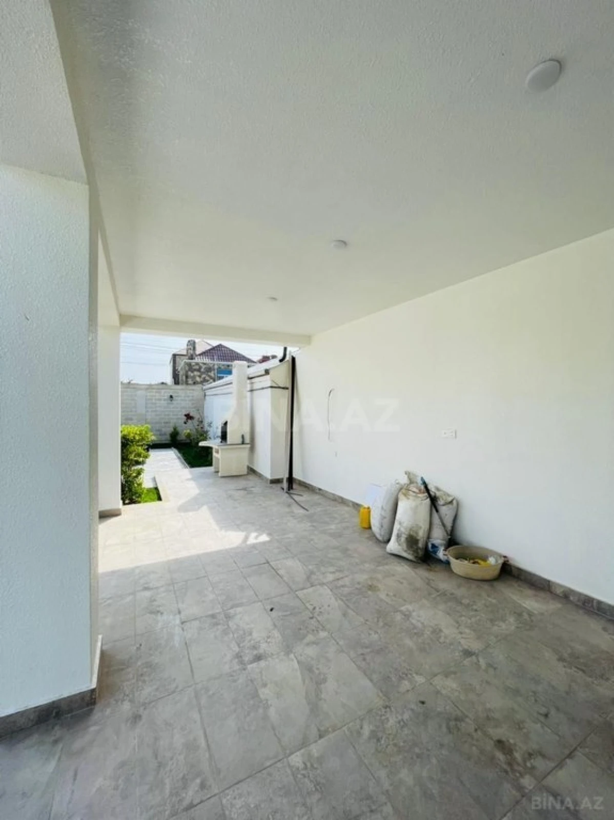 Kirayə verilir 5 otaqlı həyət evi 270 m²
