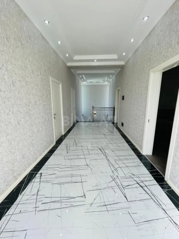 Kirayə verilir 5 otaqlı həyət evi 270 m²