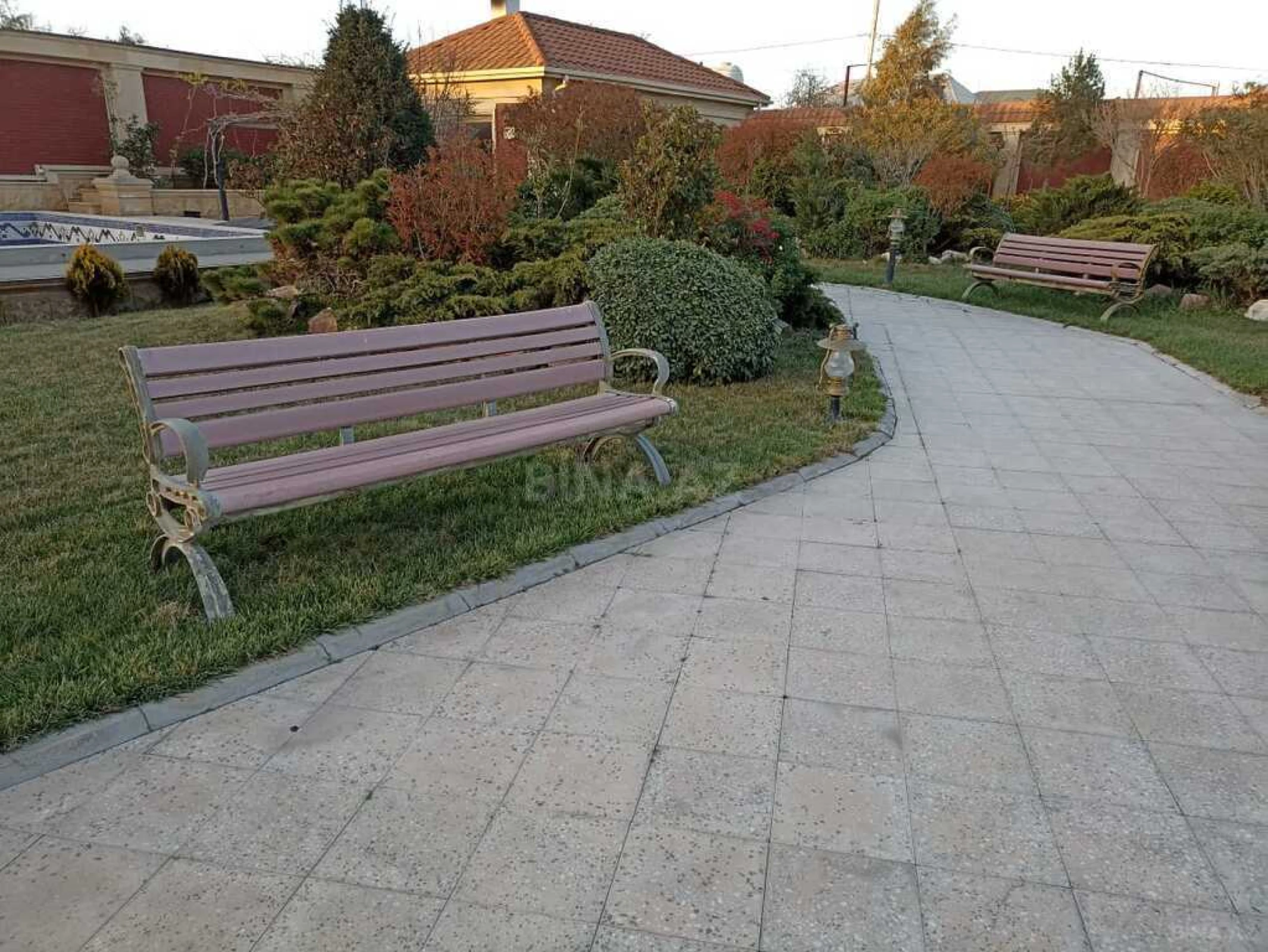 Kirayə verilir 8 otaqlı həyət evi 600 m²
