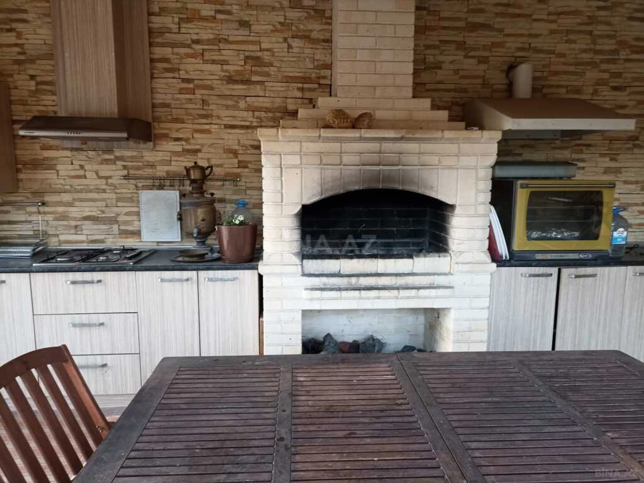 Kirayə verilir 8 otaqlı həyət evi 600 m²