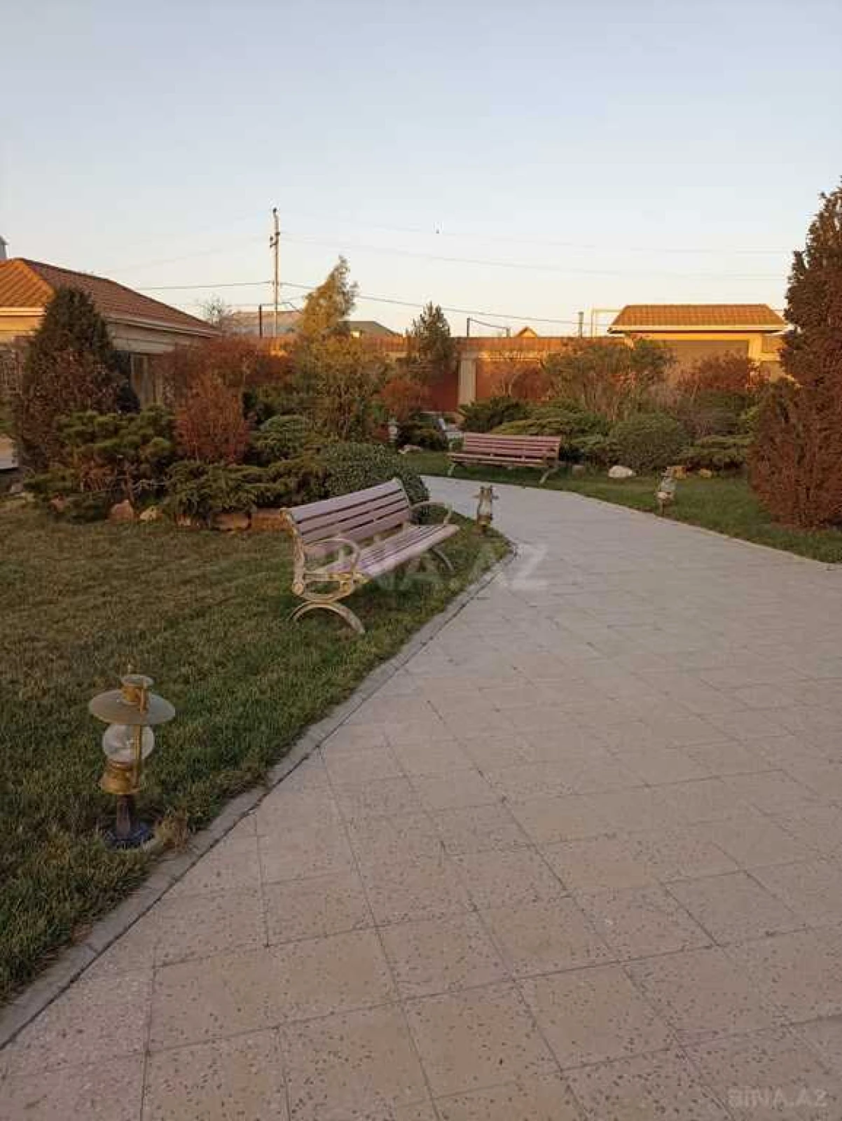 Kirayə verilir 8 otaqlı həyət evi 600 m²