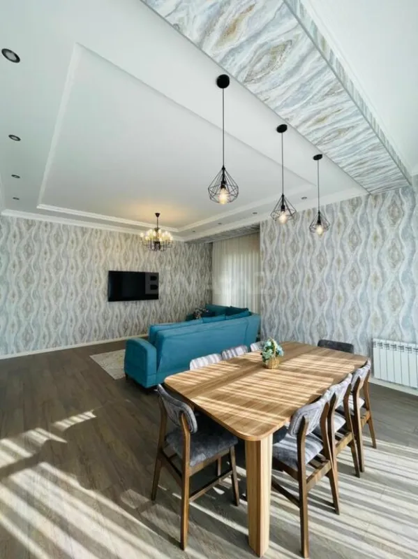Kirayə verilir 5 otaqlı həyət evi 280 m²