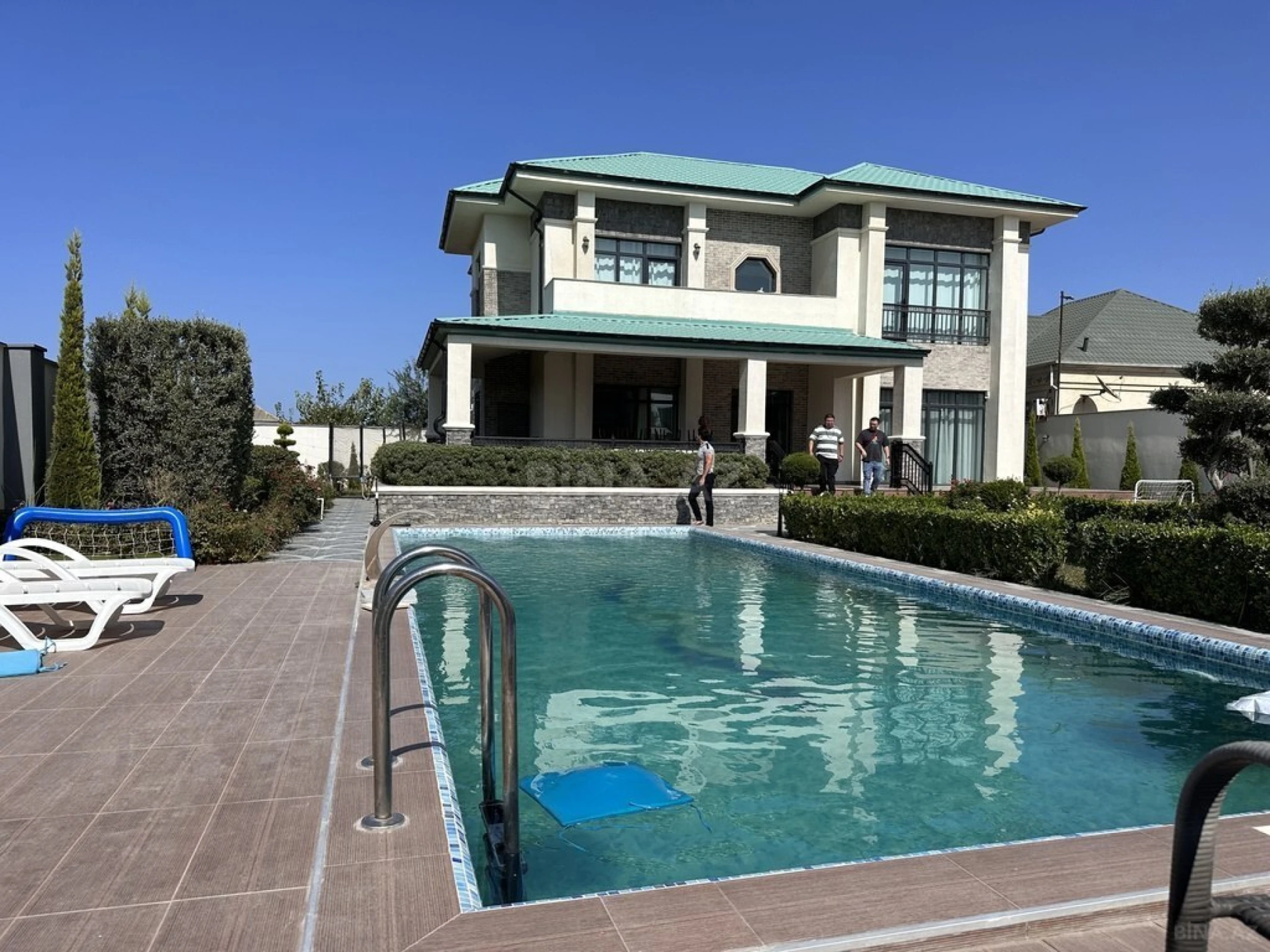 Kirayə verilir 5 otaqlı həyət evi 280 m²