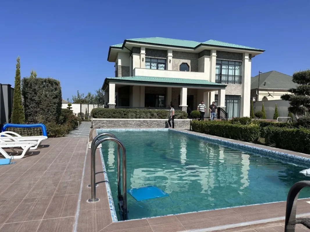 Kirayə verilir 5 otaqlı həyət evi 280 m²