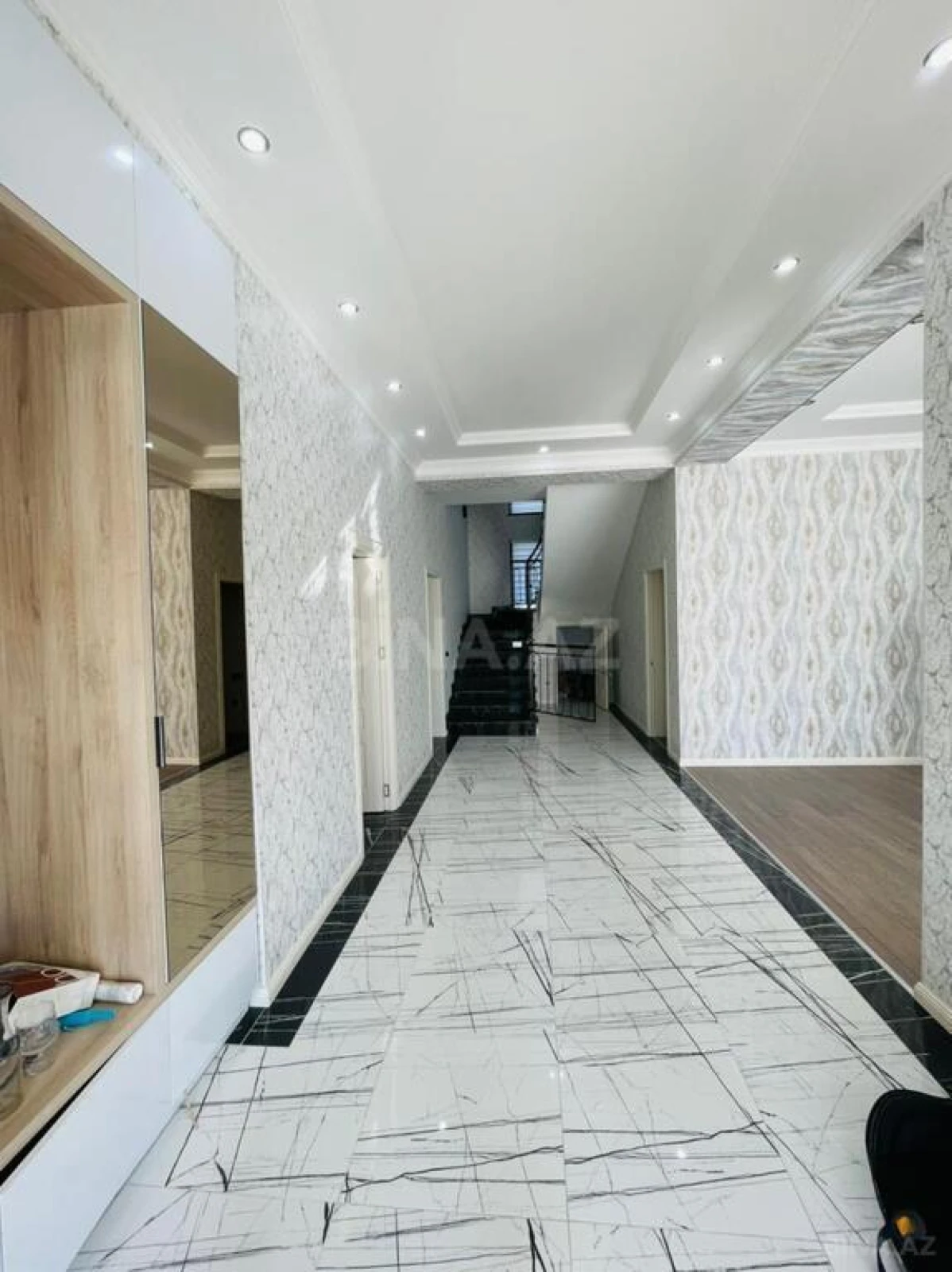 Kirayə verilir 5 otaqlı həyət evi 280 m²