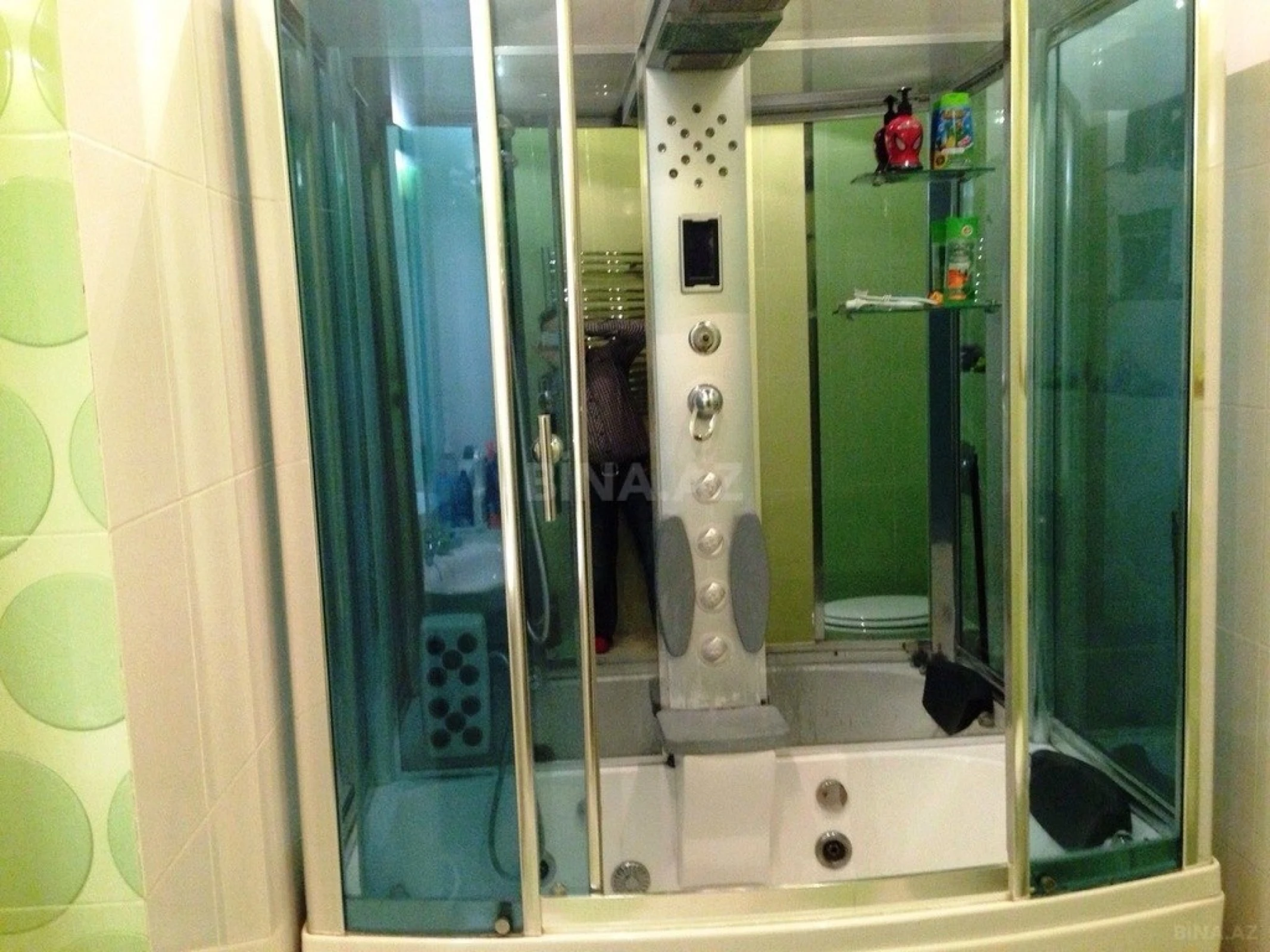 Satılır 5 otaqlı mənzil 300 m²