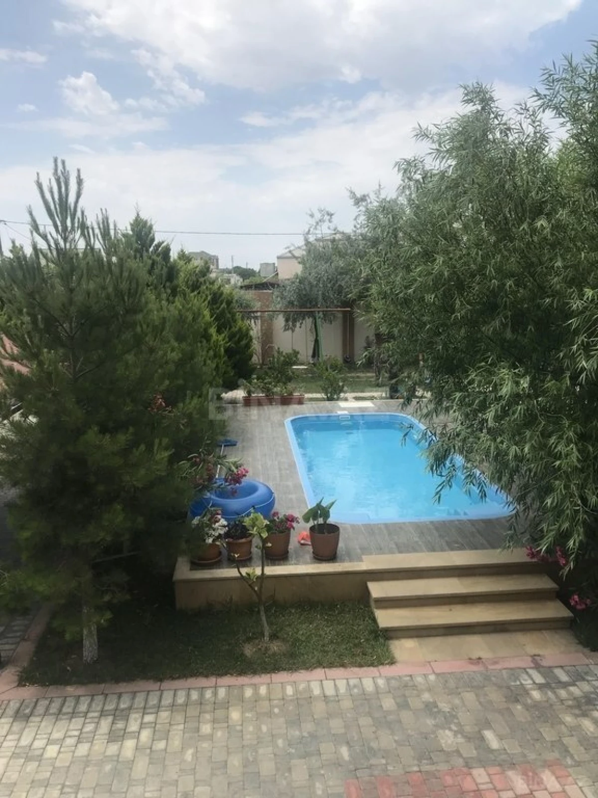 Kirayə verilir həyət evi 260 m²