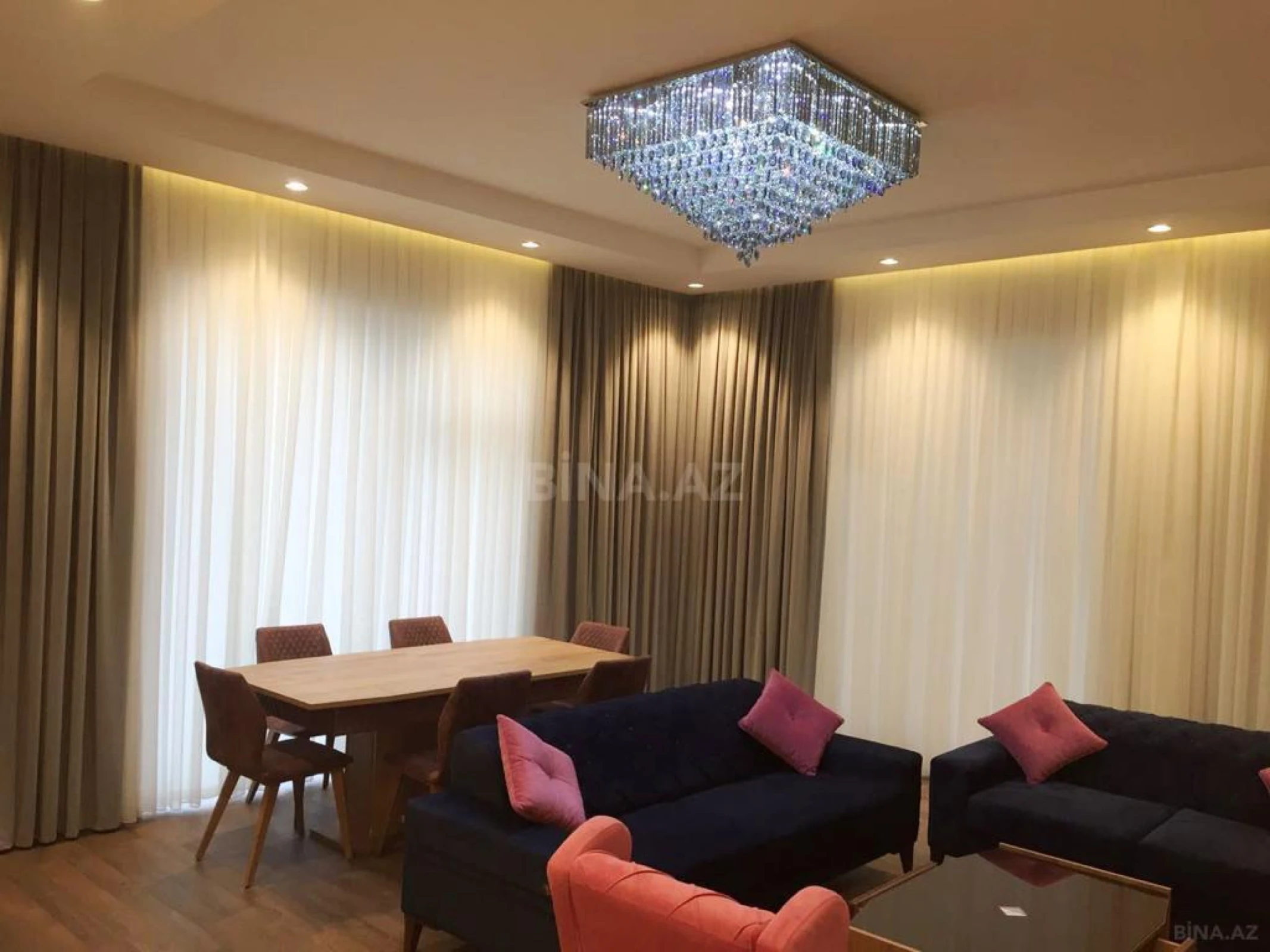 Kirayə verilir 5 otaqlı həyət evi 400 m²