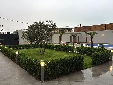 Kirayə verilir 5 otaqlı həyət evi 400 m²