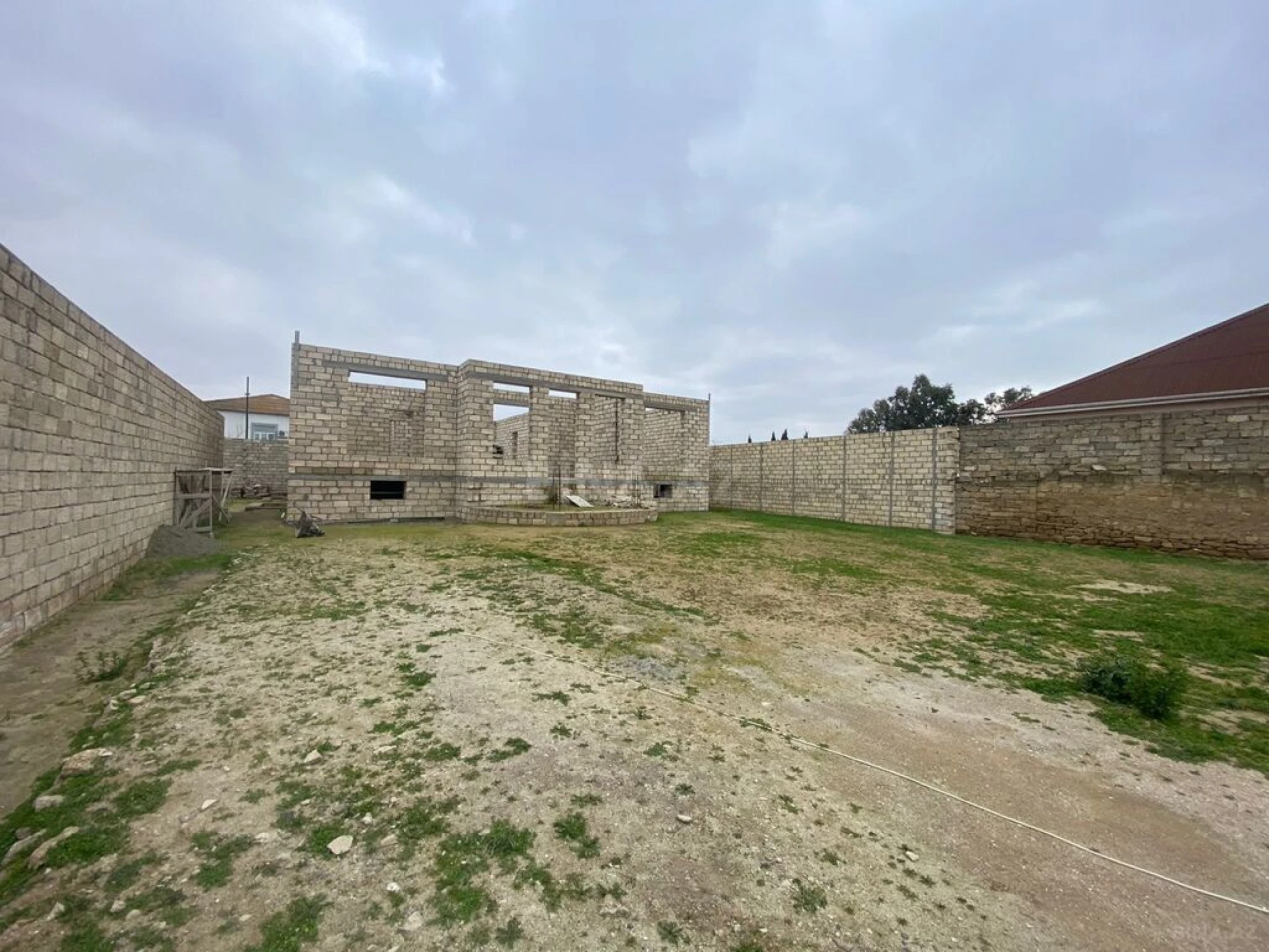 Satılır torpaq sahəsi 10 m²