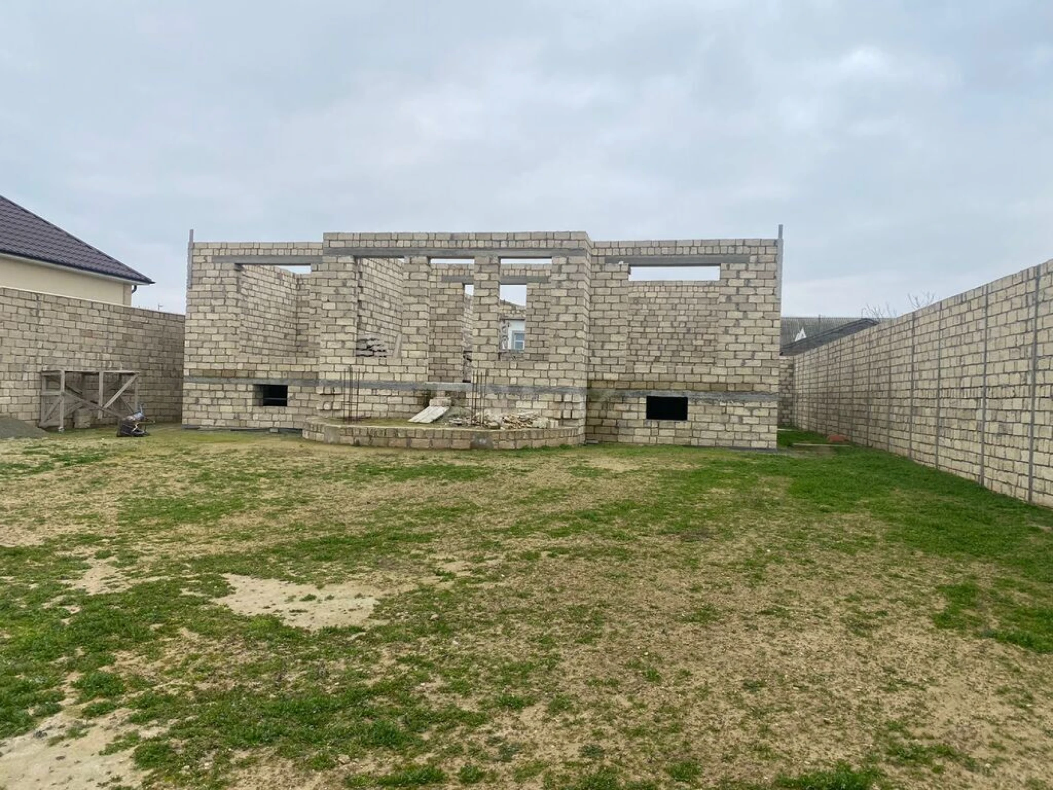 Satılır torpaq sahəsi 10 m²