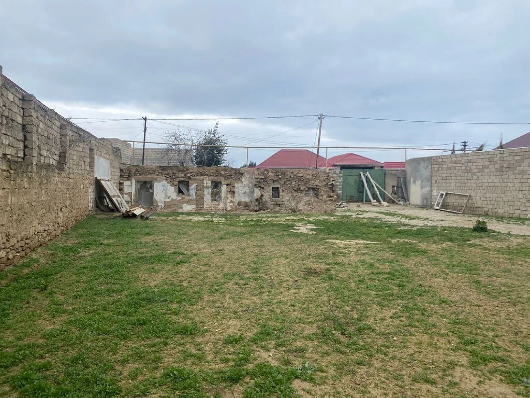 Satılır torpaq sahəsi 10 m²