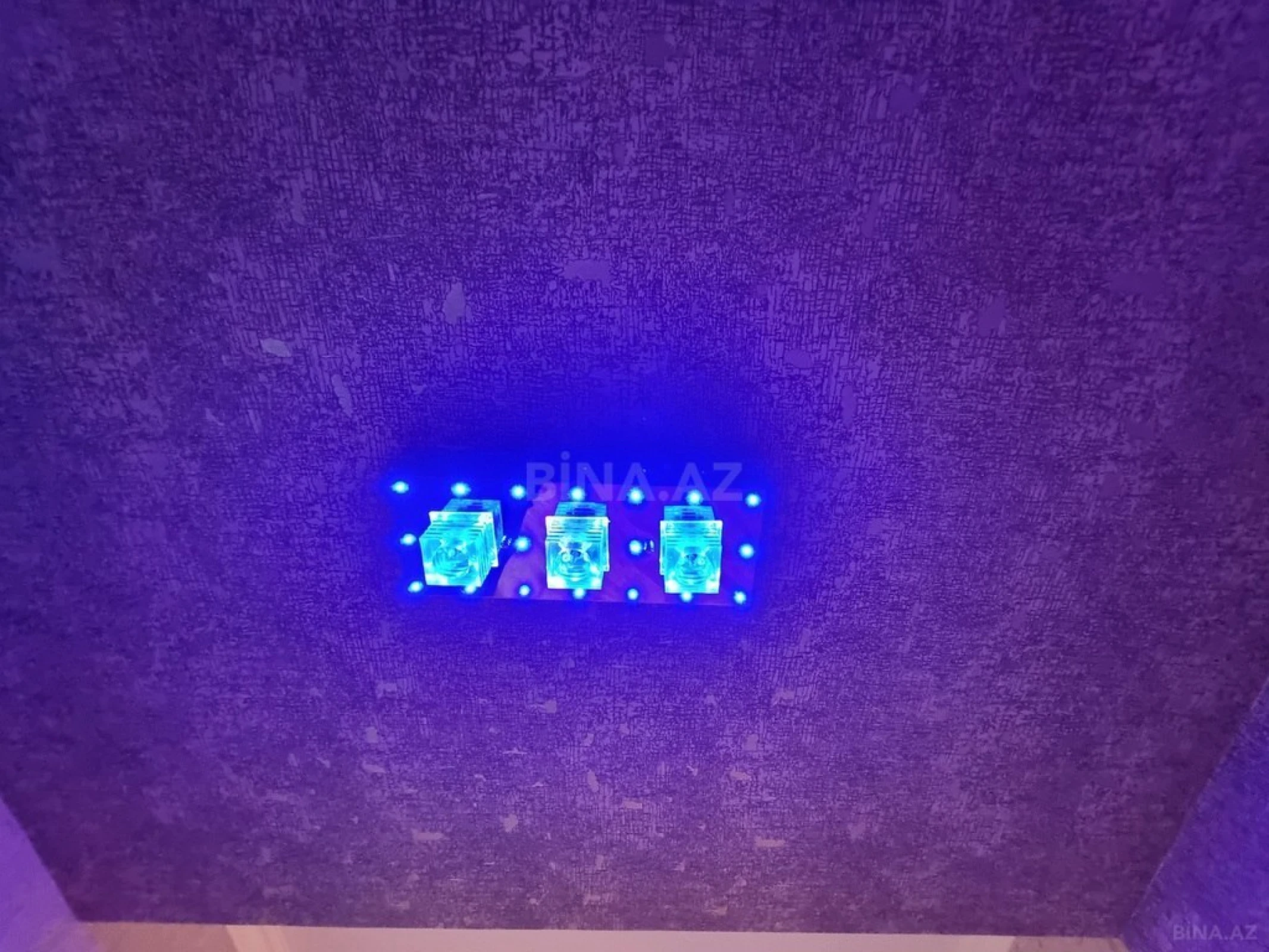 Satılır 3 otaqlı mənzil 133 m²