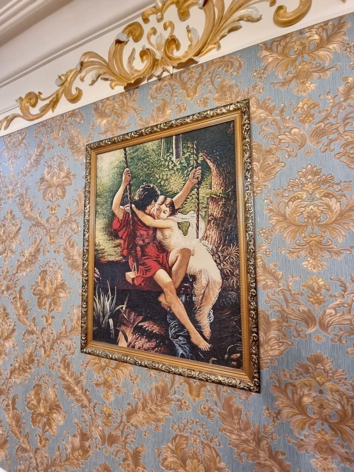 Satılır 4 otaqlı mənzil 270 m²