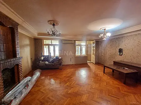 Satılır 4 otaqlı mənzil 125 m²