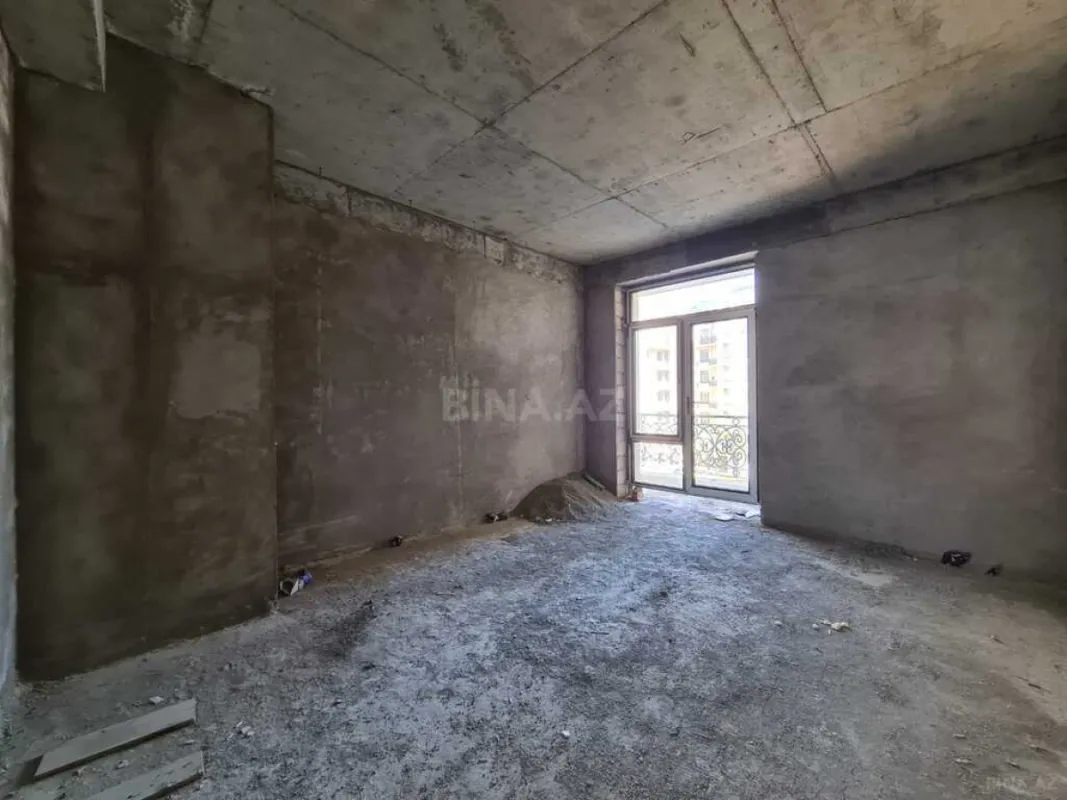 Satılır 4 otaqlı mənzil 171 m²