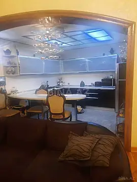 Satılır 3 otaqlı mənzil 150 m²