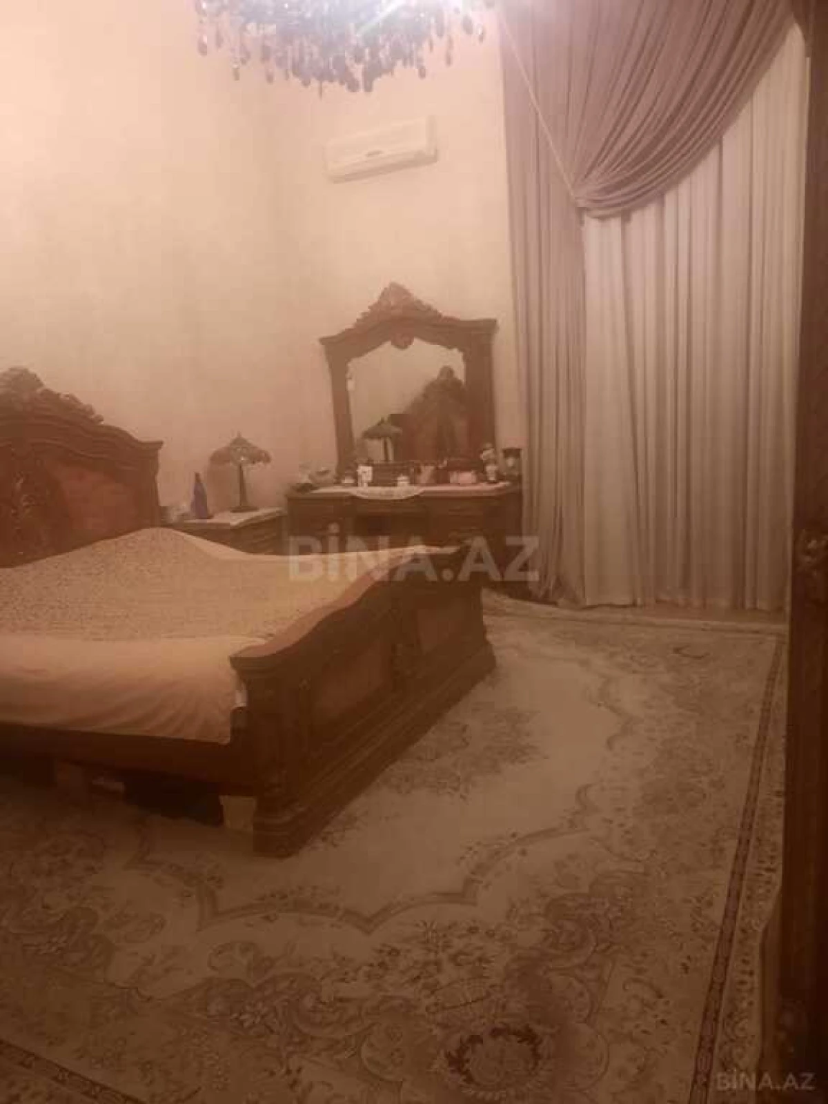 Satılır 3 otaqlı mənzil 150 m²