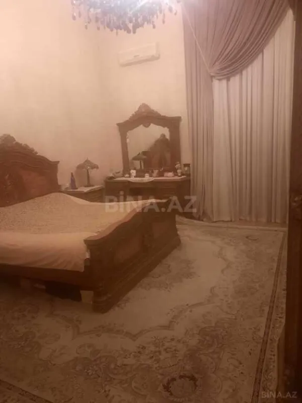 Satılır 3 otaqlı mənzil 150 m²