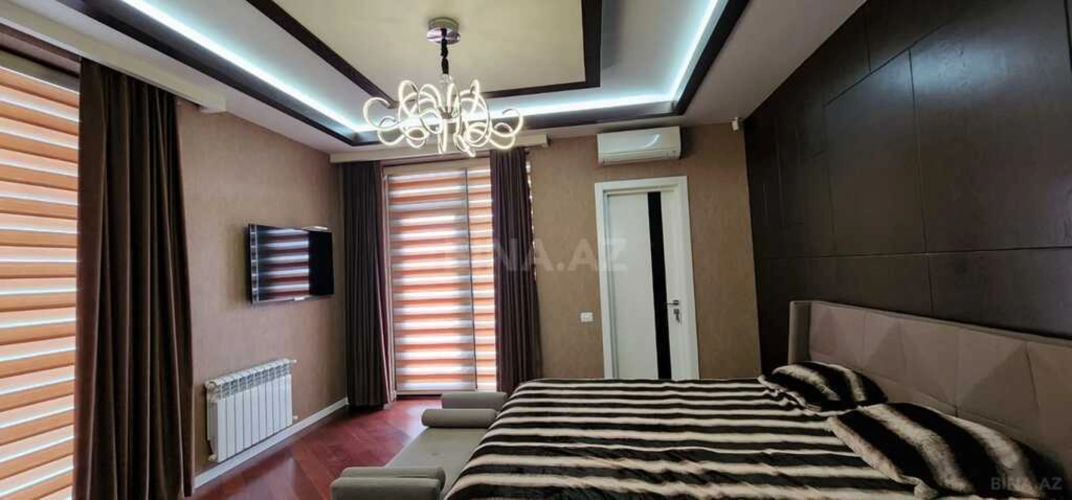 Satılır 5 otaqlı həyət evi 350 m²