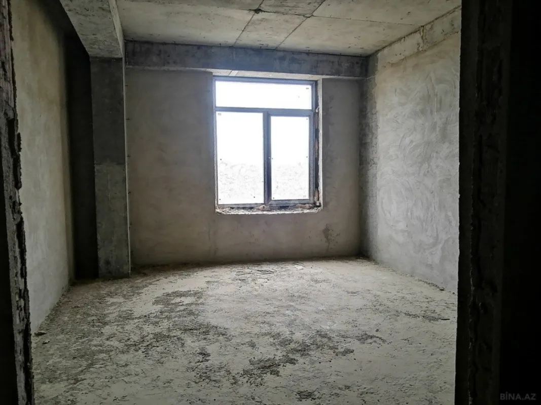 Satılır 3 otaqlı mənzil 140 m²