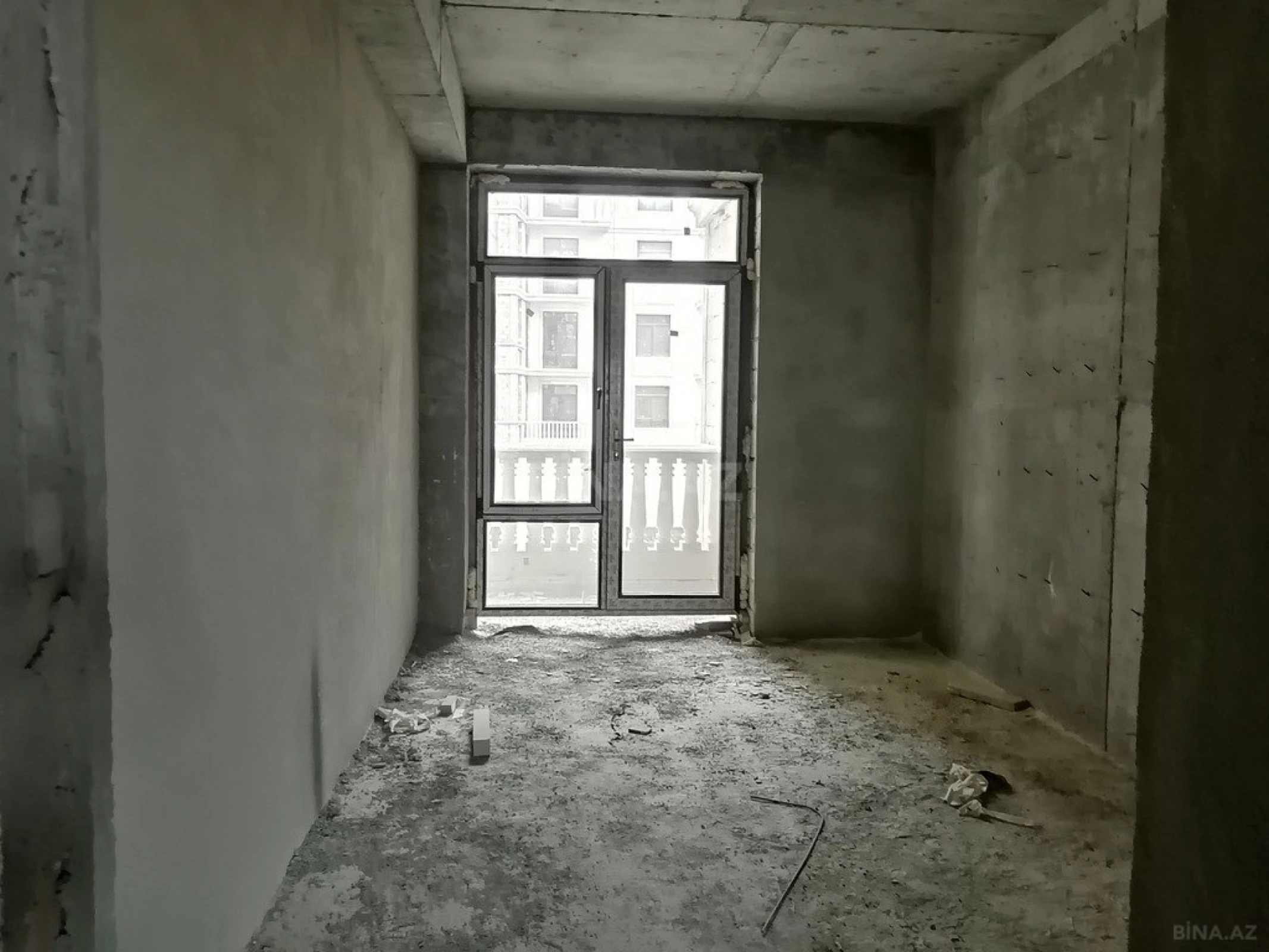 Satılır 3 otaqlı mənzil 140 m²