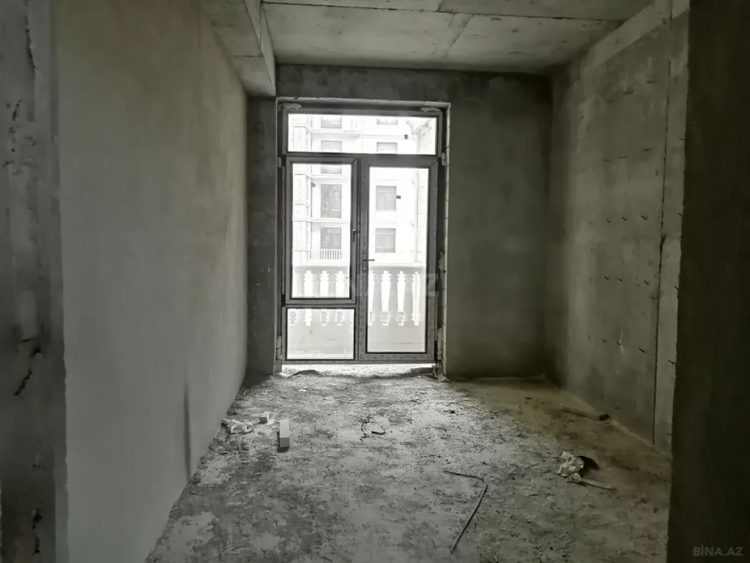 Satılır 3 otaqlı mənzil 140 m²