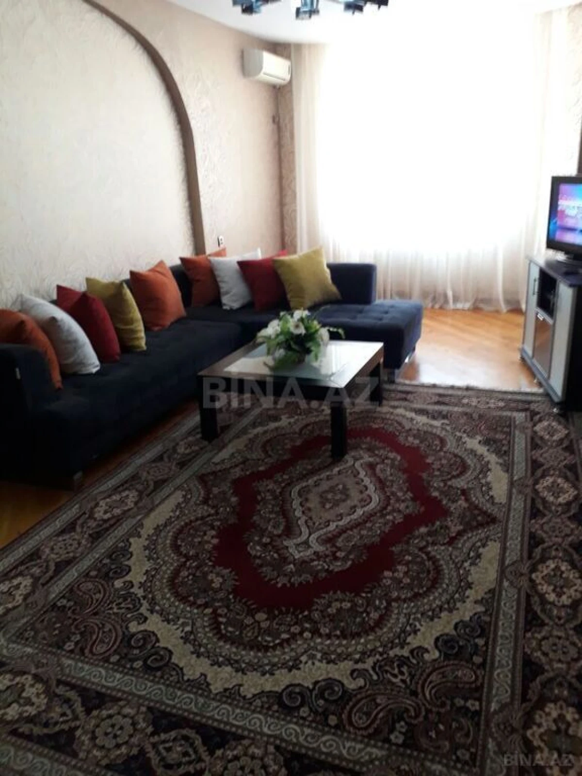 Kirayə verilir 2 otaqlı mənzil 100 m²