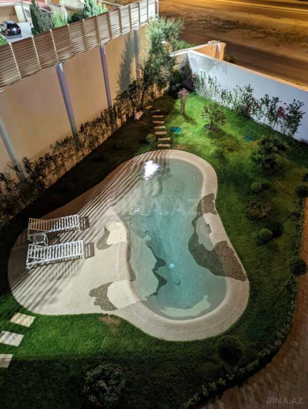 Kirayə verilir həyət evi 300 m²