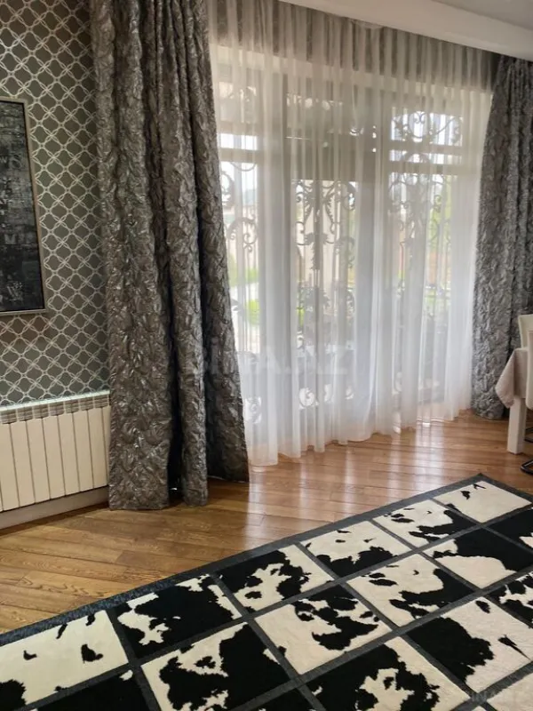 Kirayə verilir 5 otaqlı həyət evi 320 m²